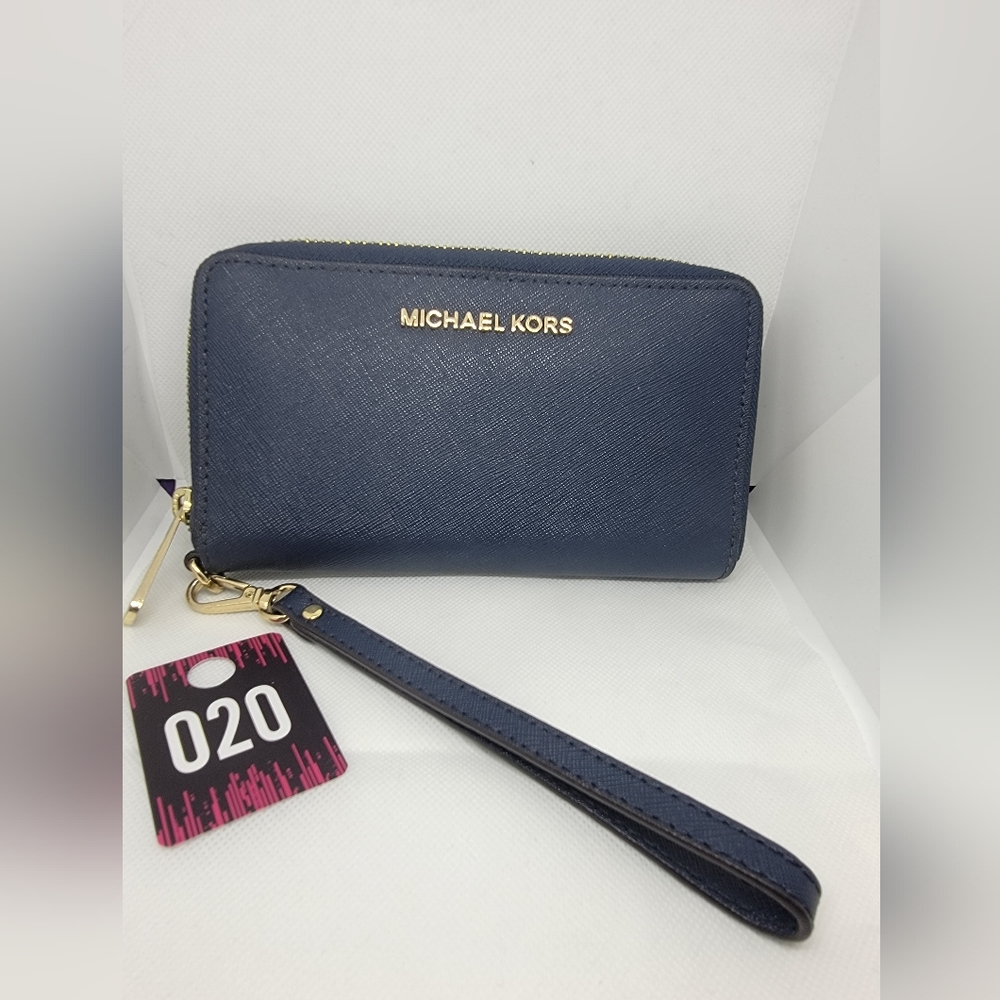 Michael Kors Wallet/wristlet